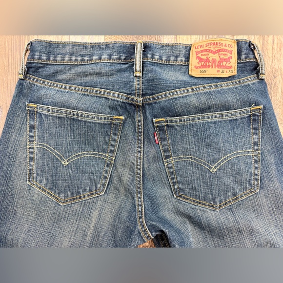 Levi's Style 559 Blue Denim Straight Fit Jeans, Men's Size 31x30, Medium Wash - Picture 11 of 13